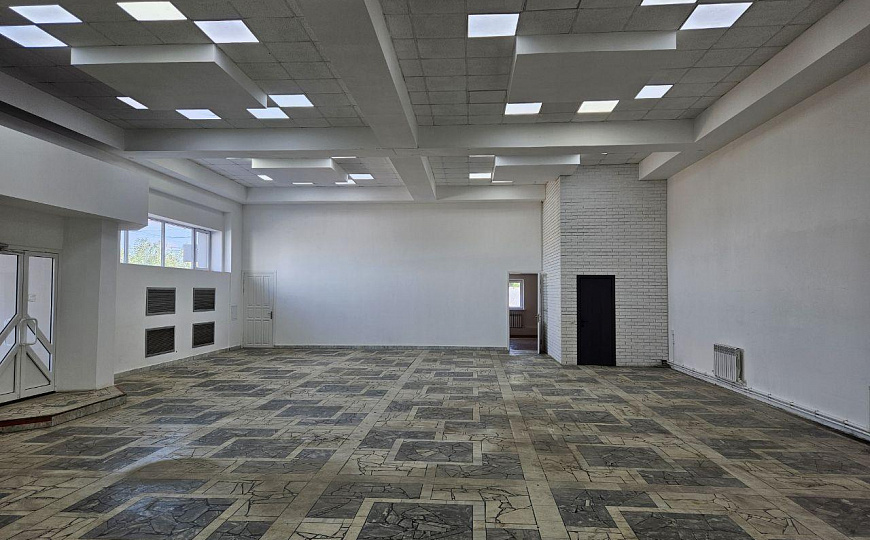 Сдаем торговые площади фото