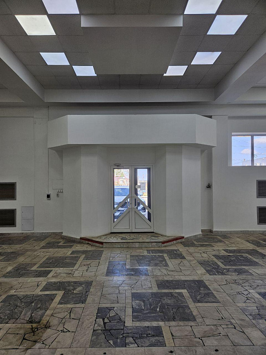 Сдаем торговые площади фото