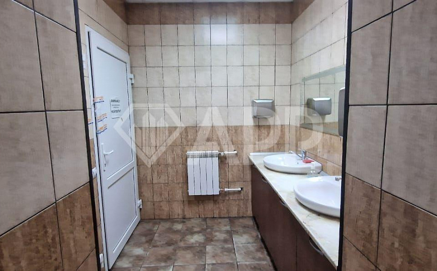 Площадь свободного назначения 200 м2 в БЦ на Профинтерна 6  фото