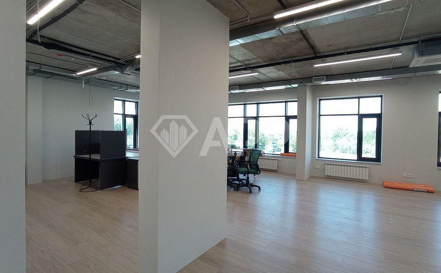 Сдам офисное помещение, 271 м² фото