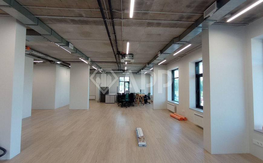 Сдам офисное помещение, 271 м² фото