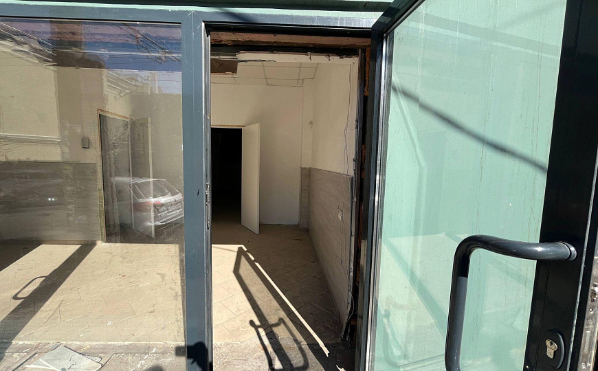 Помещение. Земля. Центр. Строительство фото