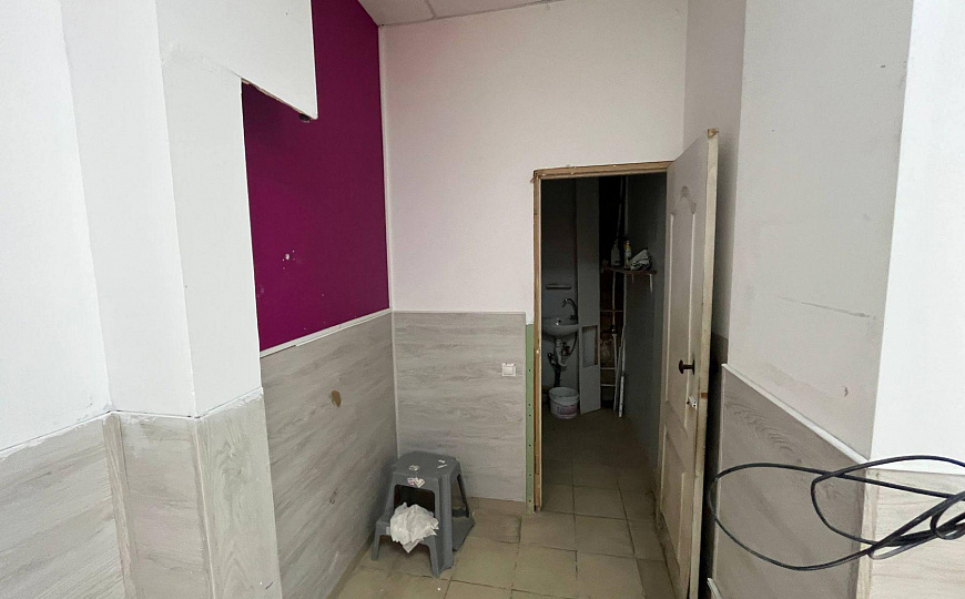 Помещение. Земля. Центр. Строительство фото