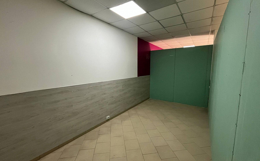 Помещение. Земля. Центр. Строительство фото