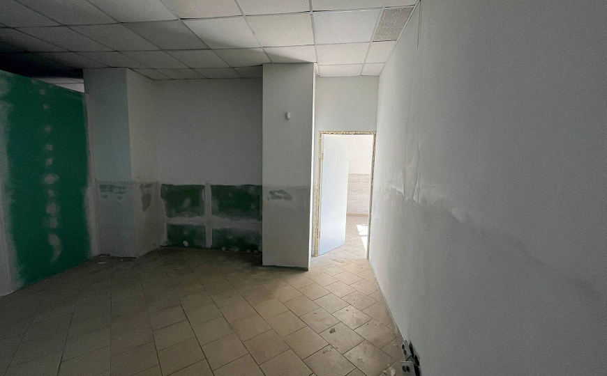 Помещение. Земля. Центр. Строительство фото