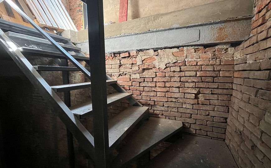 Помещение. Земля. Центр. Строительство фото