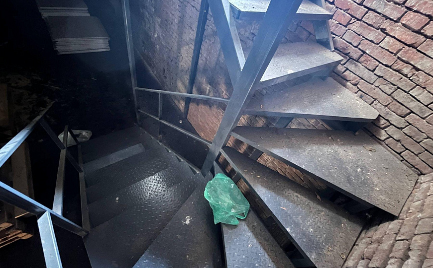 Помещение. Земля. Центр. Строительство фото