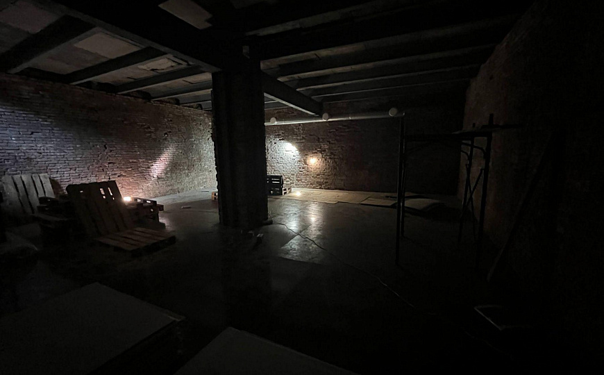 Помещение. Земля. Центр. Строительство фото