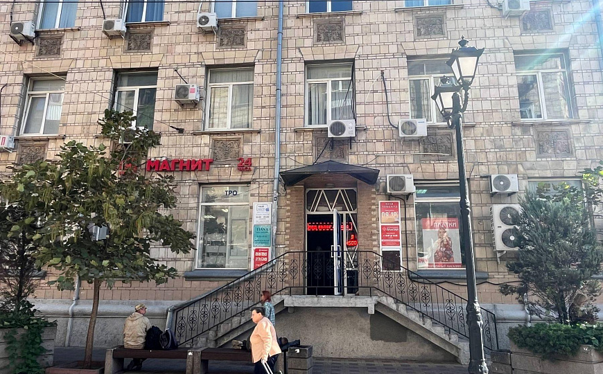 Помещение. Центр. Трафик. Пешеходная. 124. Подвал фото