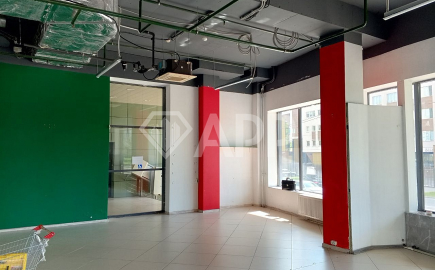 Сдам торговое помещение стрит ритейл фото