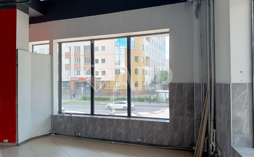 Сдам торговое помещение стрит ритейл фото