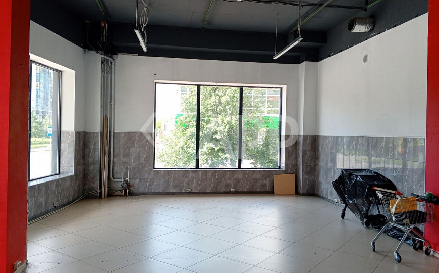 Сдам торговое помещение стрит ритейл фото