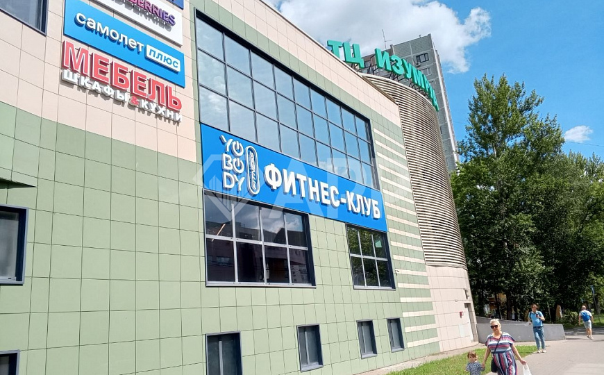 Сдам торговое помещение стрит ритейл фото