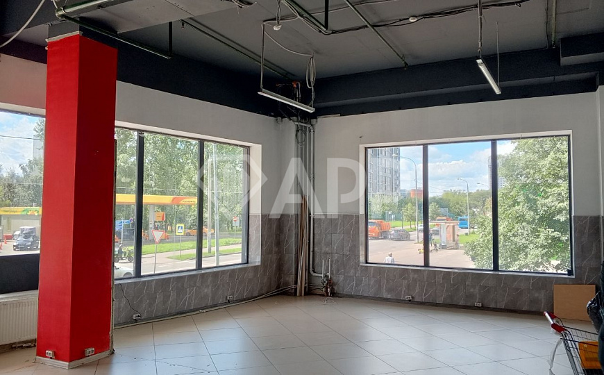 Сдам торговое помещение стрит ритейл фото