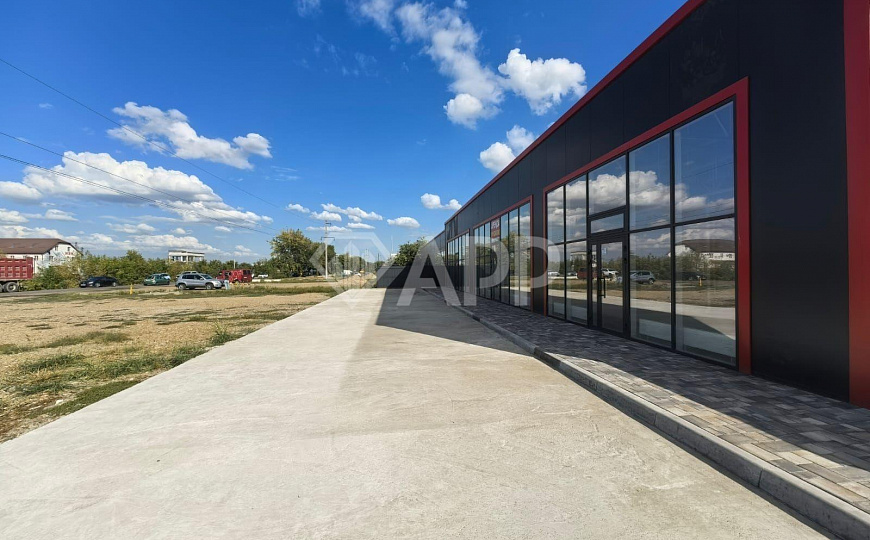 Сдаю 1 этаж 1 линия с ремонтом, 365 м² фото