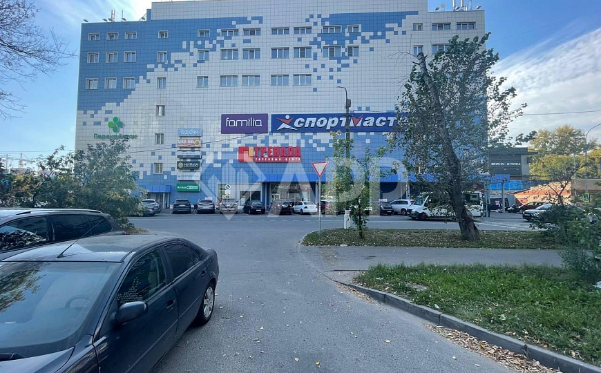 Торговая площадь 350 м² в ТЦ «Гренада» (г. Люберцы, 3 км от МКАД) фото