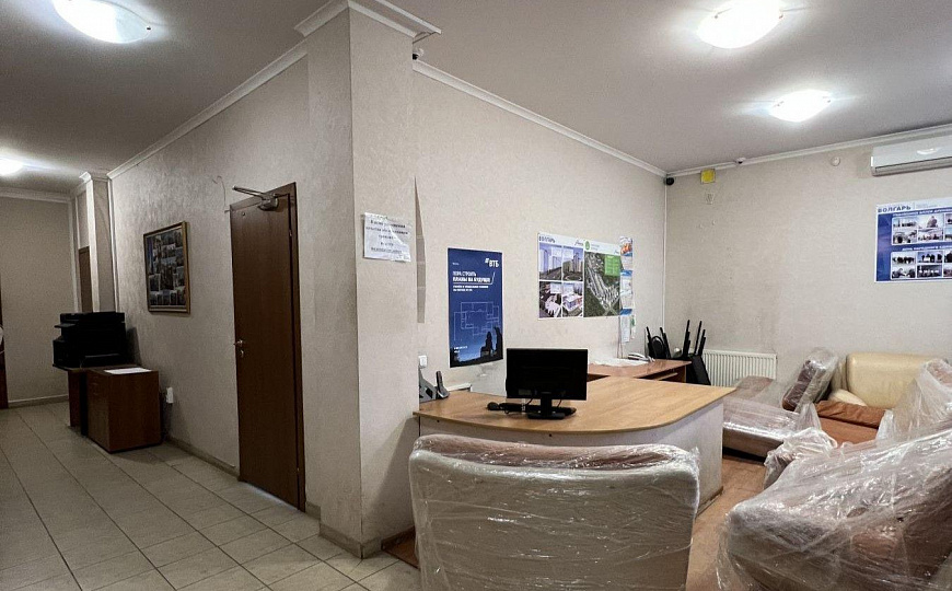 Офис 127 м² с кабинетной нарезкой  фото