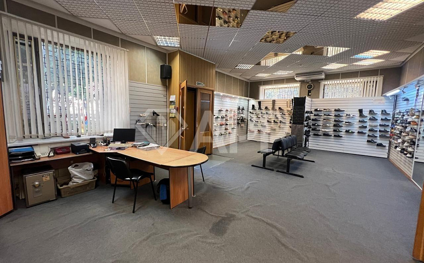 Сдам помещение свободного назначения, 112,8 м². От 8 м², 65 м², 32.8 м² фото