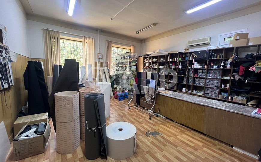 Сдам помещение свободного назначения, 112,8 м². От 8 м², 65 м², 32.8 м² фото