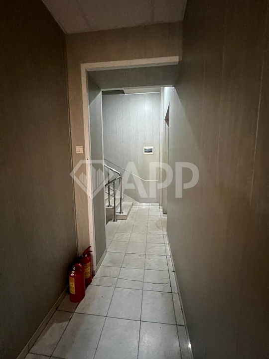 Сдам помещение свободного назначения, 112,8 м². От 8 м², 65 м², 32.8 м² фото