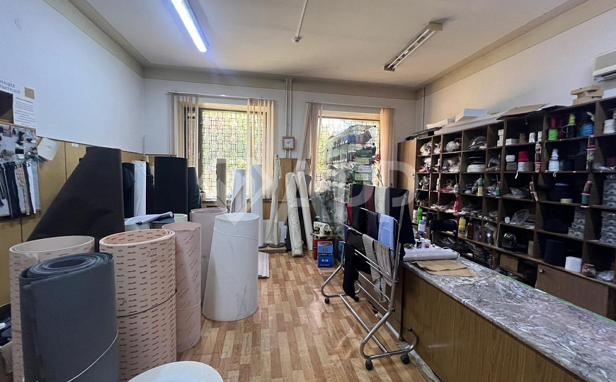 Сдам помещение свободного назначения, 112,8 м². От 8 м², 65 м², 32.8 м² фото