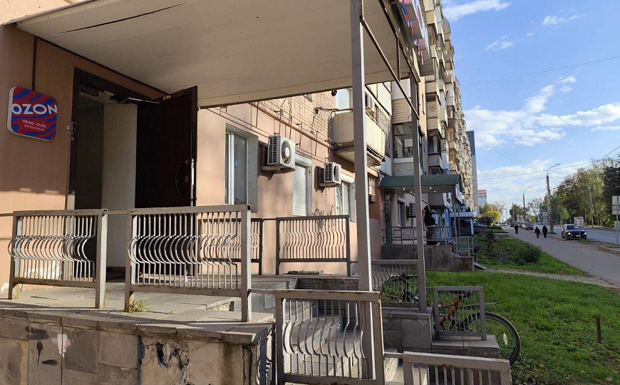 Помещение свободного назначения с арендаторами на ул. Горького фото