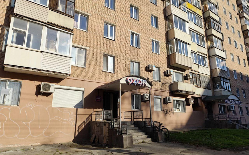 Помещение свободного назначения с арендаторами на ул. Горького фото