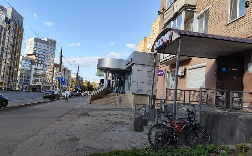 Помещение свободного назначения с арендаторами на ул. Горького фото