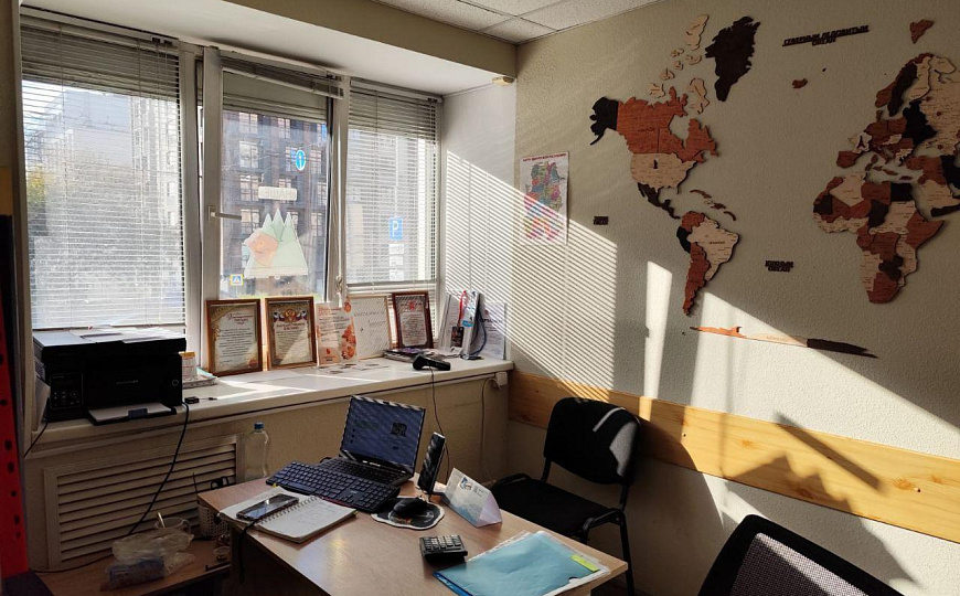 Помещение свободного назначения с арендаторами на ул. Горького фото