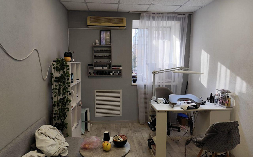 Помещение свободного назначения с арендаторами на ул. Горького фото