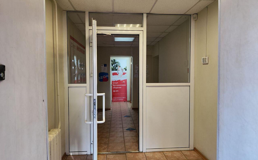 Помещение свободного назначения с арендаторами на ул. Горького фото