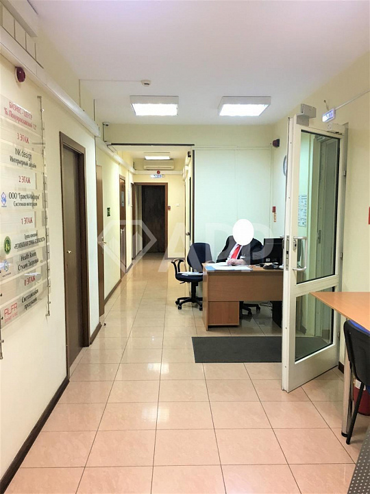 Уютный светлый офис в центре фото