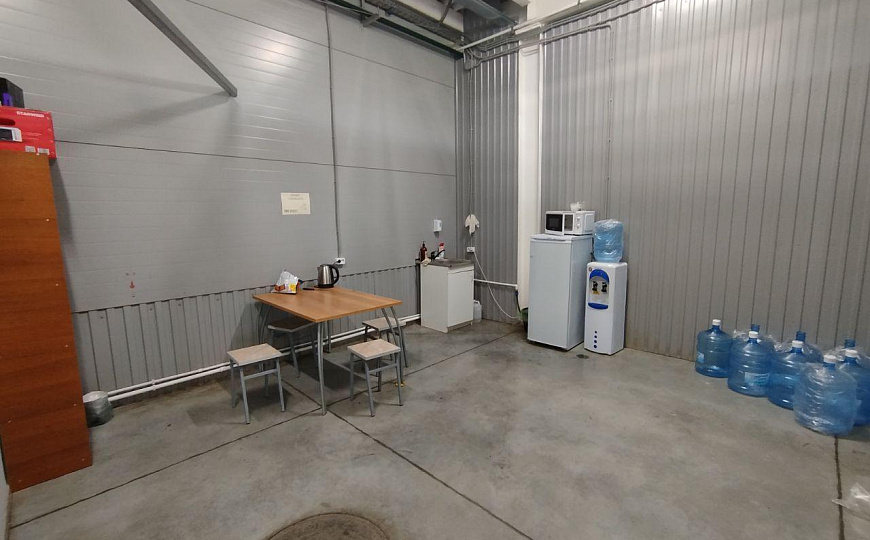 Сдаётся торгово-складское помещение с офисами, 1400кв фото