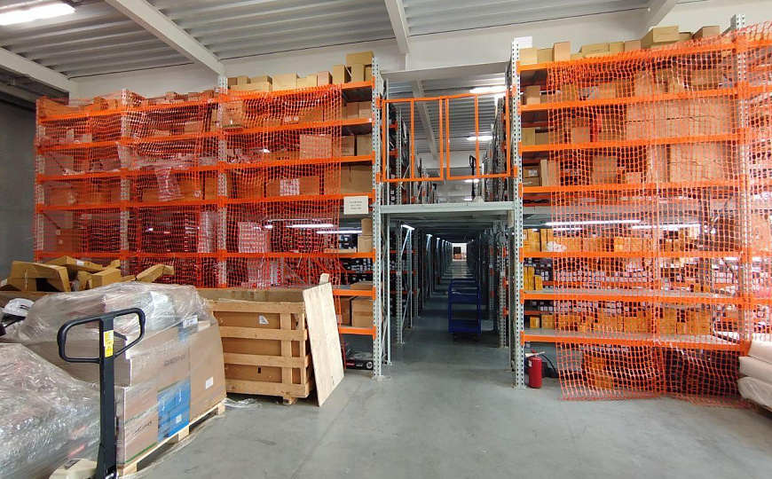 Сдаётся торгово-складское помещение с офисами, 1400кв фото