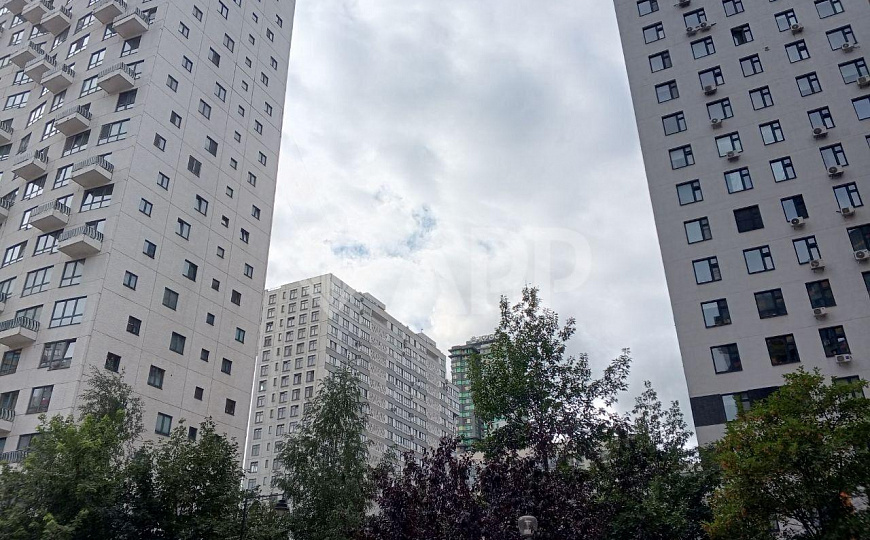 Сдам ПСН в престижном месте фото
