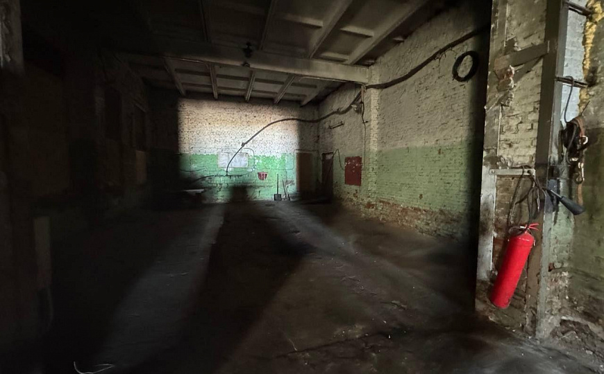 Склад с прилегающей территорией фото