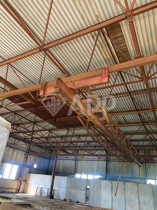 Продам производственное здание 10 000 кв.м. фото