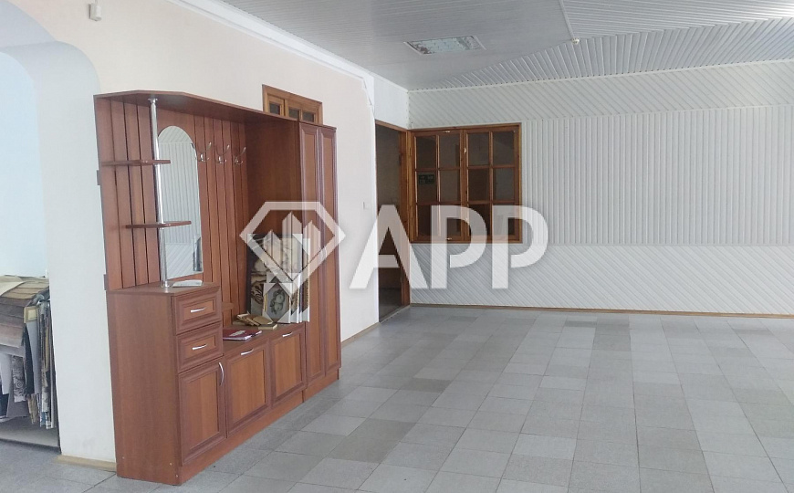 Сдам торговое помещение, 208 м² фото