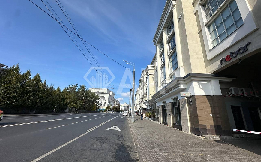 Продажа помещения свободного назначения 471м2 в центре города фото