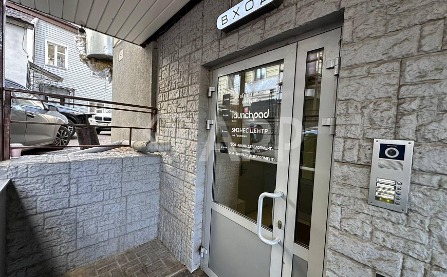 Продажа помещения свободного назначения 471м2 в центре города фото