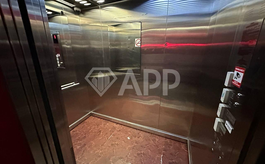 Продажа помещения свободного назначения 471м2 в центре города фото