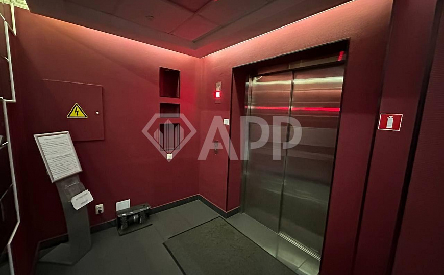 Продажа помещения свободного назначения 471м2 в центре города фото