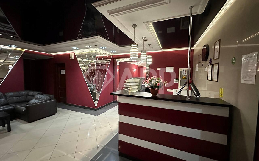 Продажа помещения свободного назначения 471м2 в центре города фото