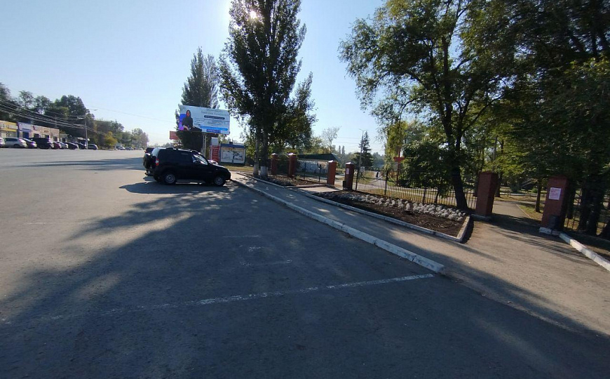 Помещение свободного назначения напротив центрального парка фото