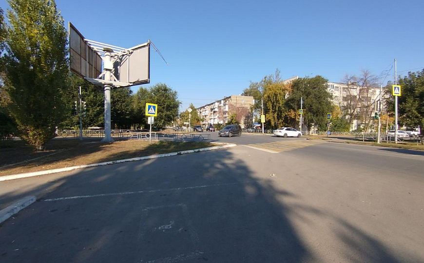 Помещение свободного назначения напротив центрального парка фото