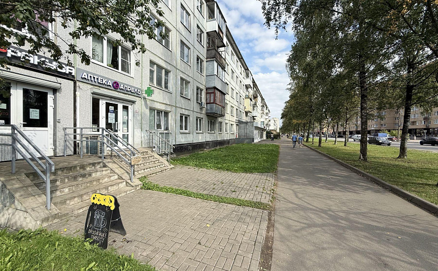 Сдам торговое помещение, 42,8 м² фото