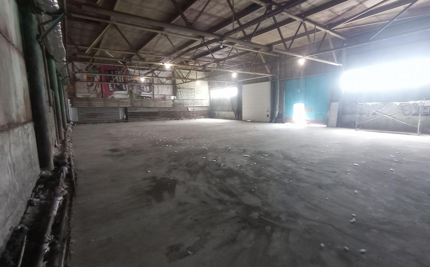 Сдаётся склад на хорошей транспортной развязке фото