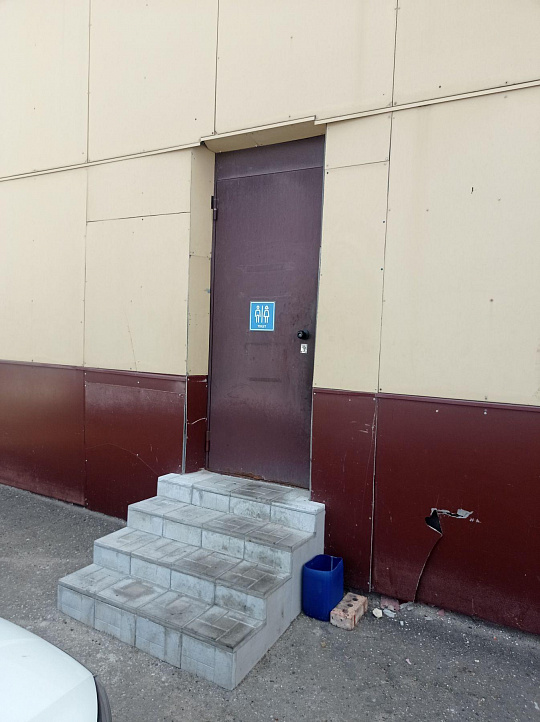 Сдаётся склад на хорошей транспортной развязке фото