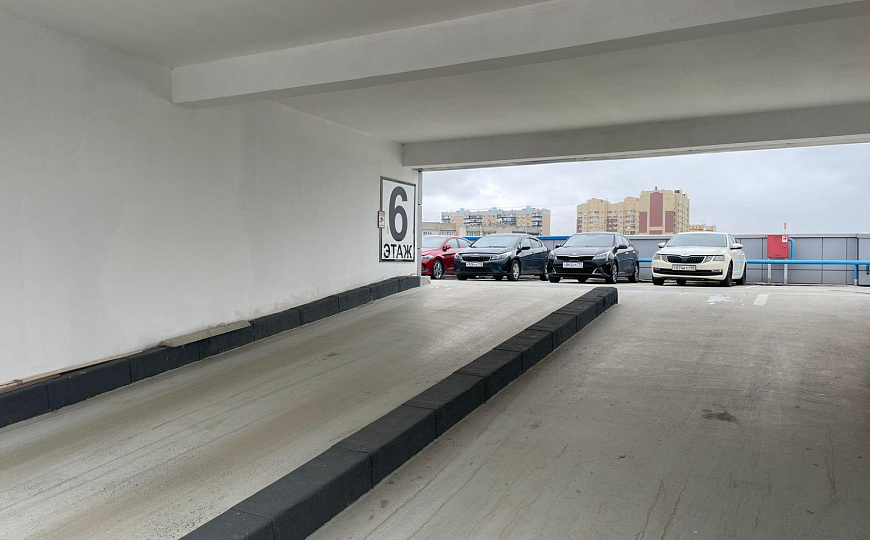 33 парковочных места в БЦ НА НОВОЙ, 396 м² фото