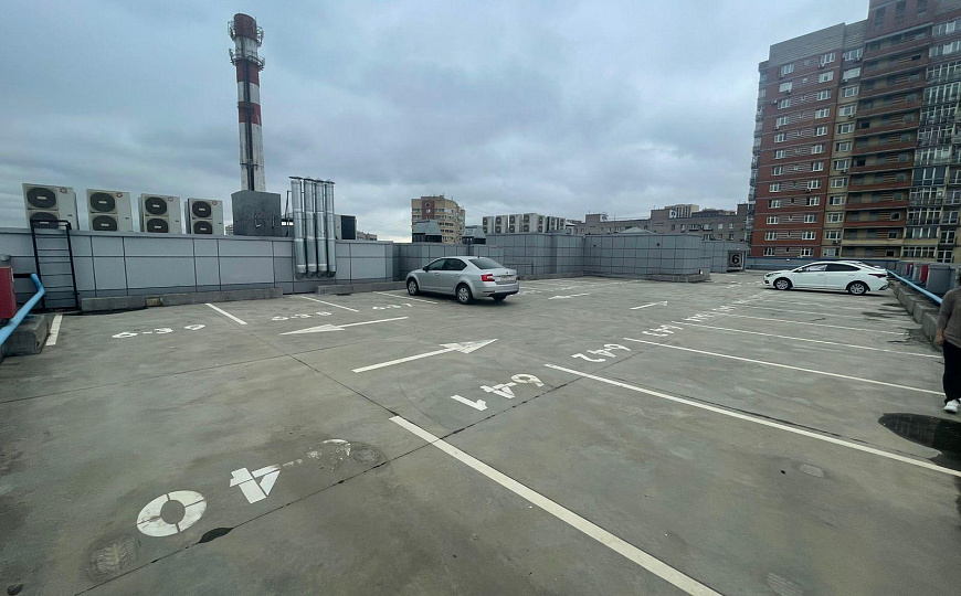 33 парковочных места в БЦ НА НОВОЙ, 396 м² фото